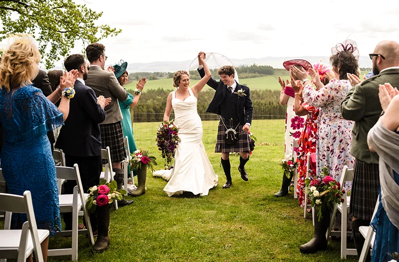 Louise & Matthew Kinclune Estate outdoor wedding ceremony. Dougi McMillan Photography